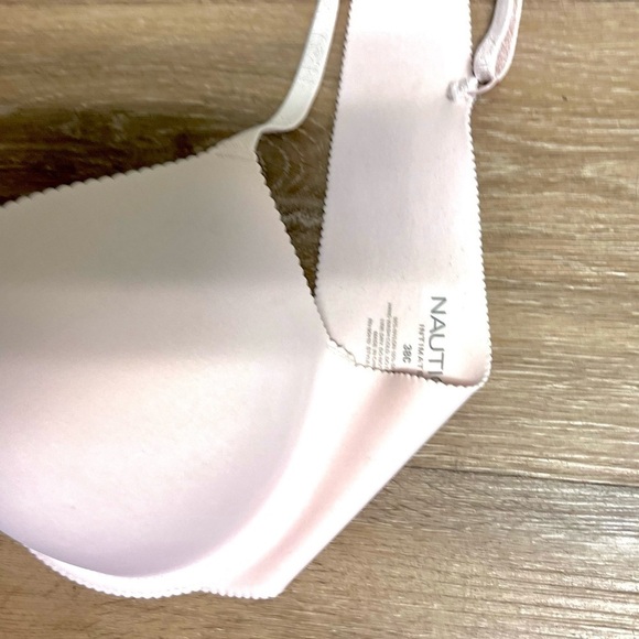⭐️⚓️Nautica,38C,Soft Pink,Intimates Bra, Excellent Condition, Form Flattering - Picture 4 of 7
